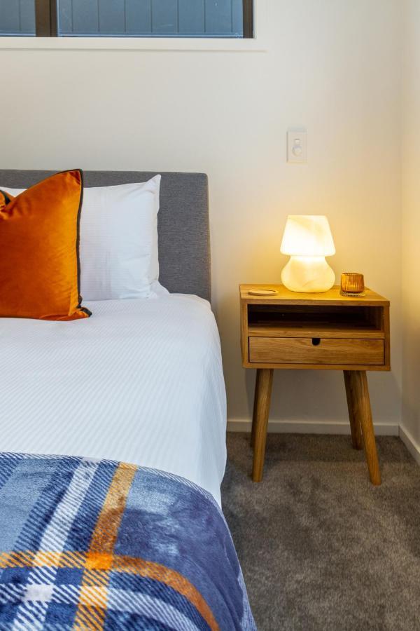 Апартаменты Cashel Street Hideaway 2 Bed 2 Bath Крайстчёрч Экстерьер фото