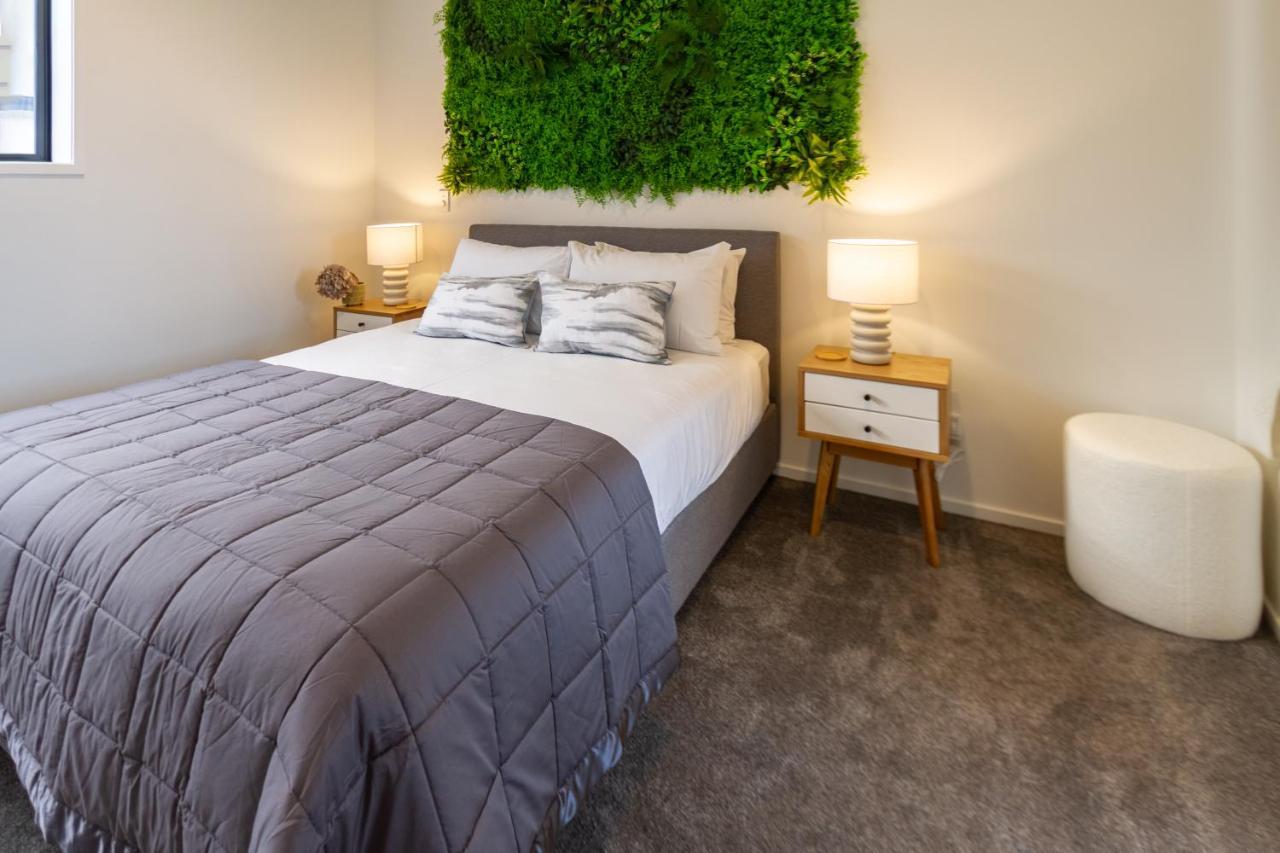 Апартаменты Cashel Street Hideaway 2 Bed 2 Bath Крайстчёрч Экстерьер фото