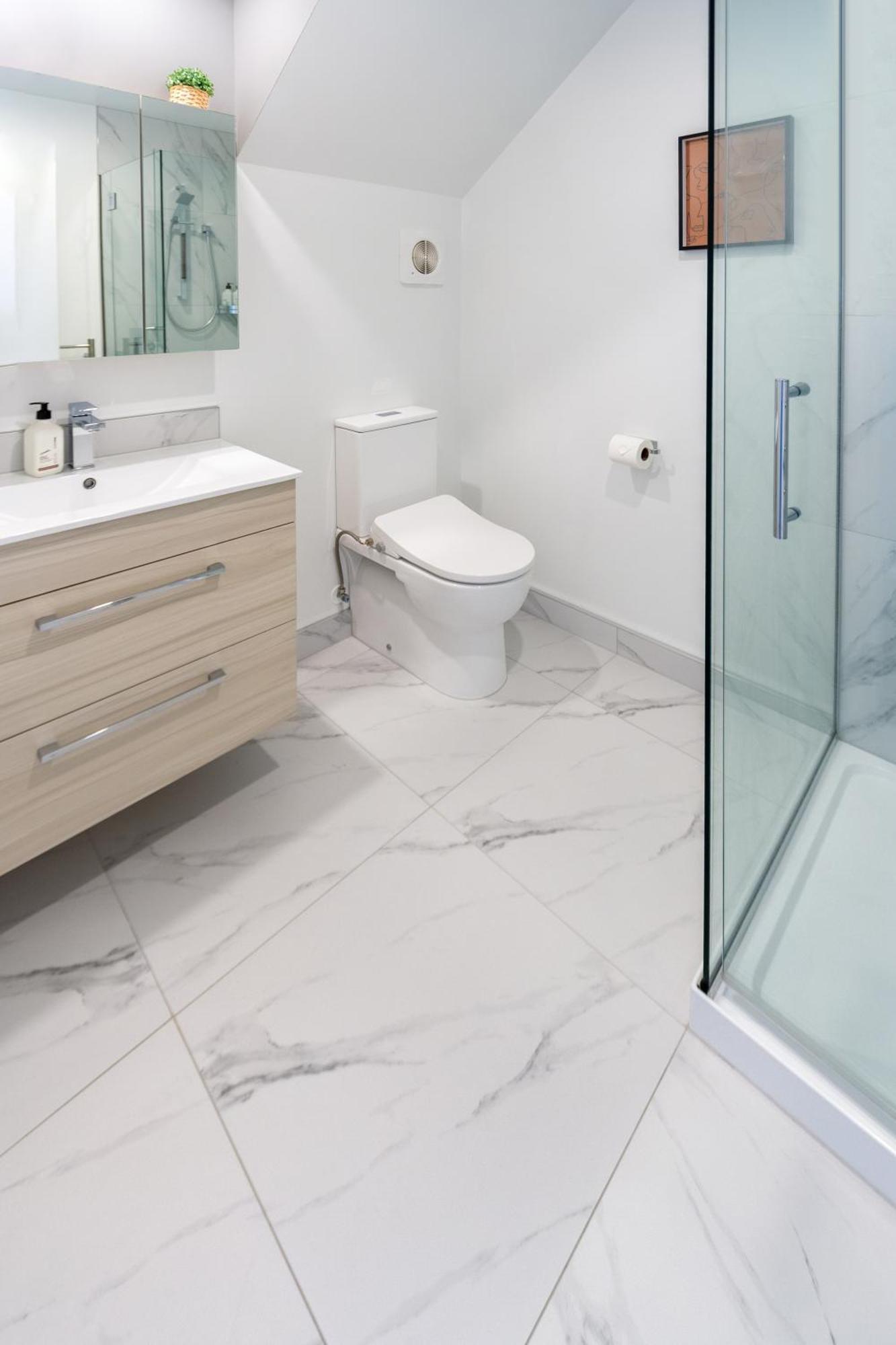 Апартаменты Cashel Street Hideaway 2 Bed 2 Bath Крайстчёрч Экстерьер фото